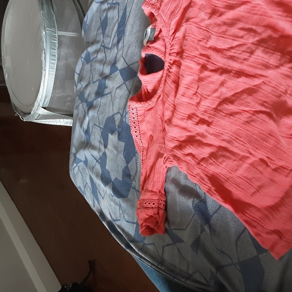 Pink shirt - Picture 2 of 3